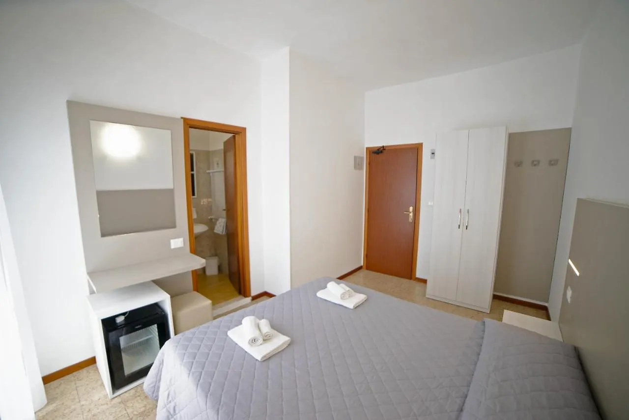 Hotel Ischia Rimini 2*,