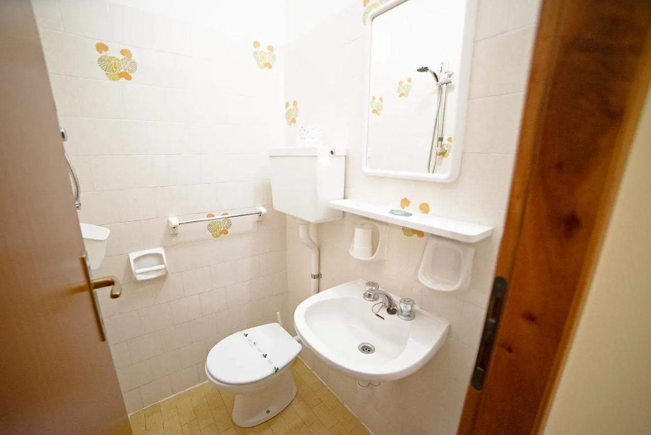 **  Hotel Ischia Ρίμινι Ιταλία
