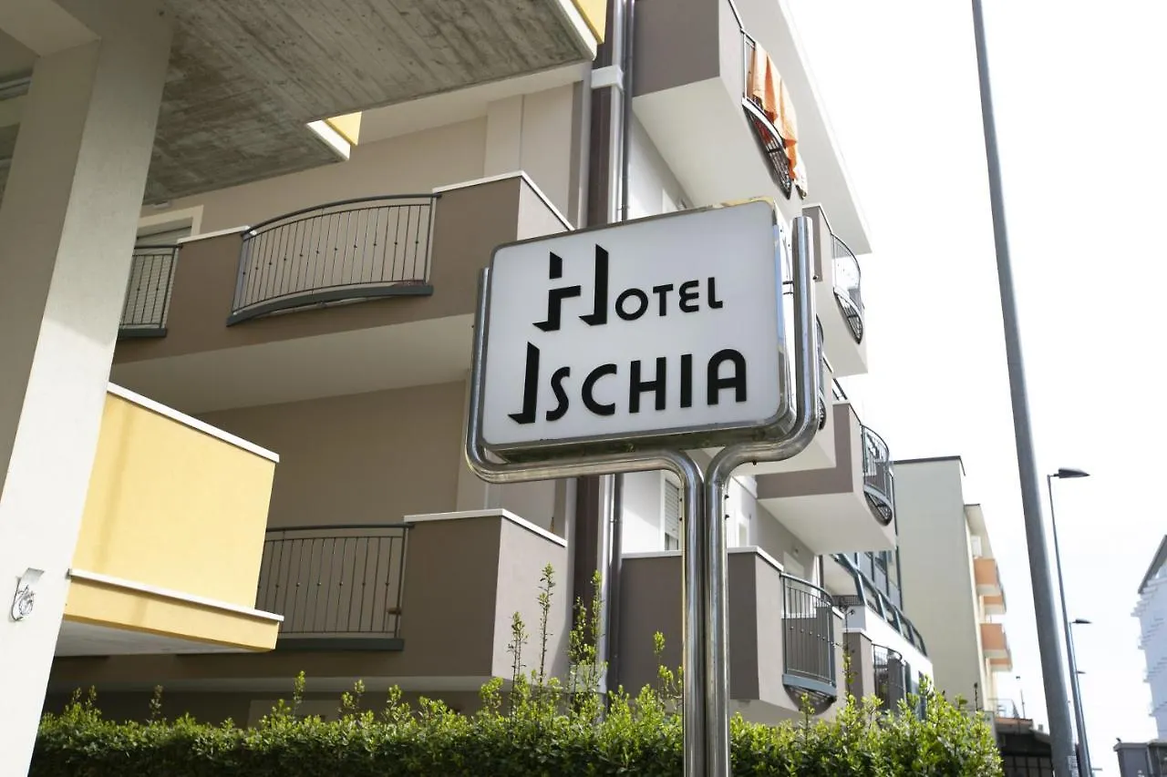 **  Hotel Ischia リミニ イタリア