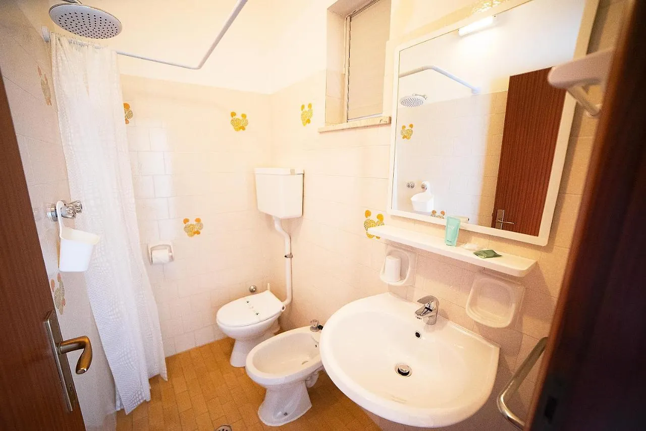 Hotel Ischia Rimini 2*,  Italia